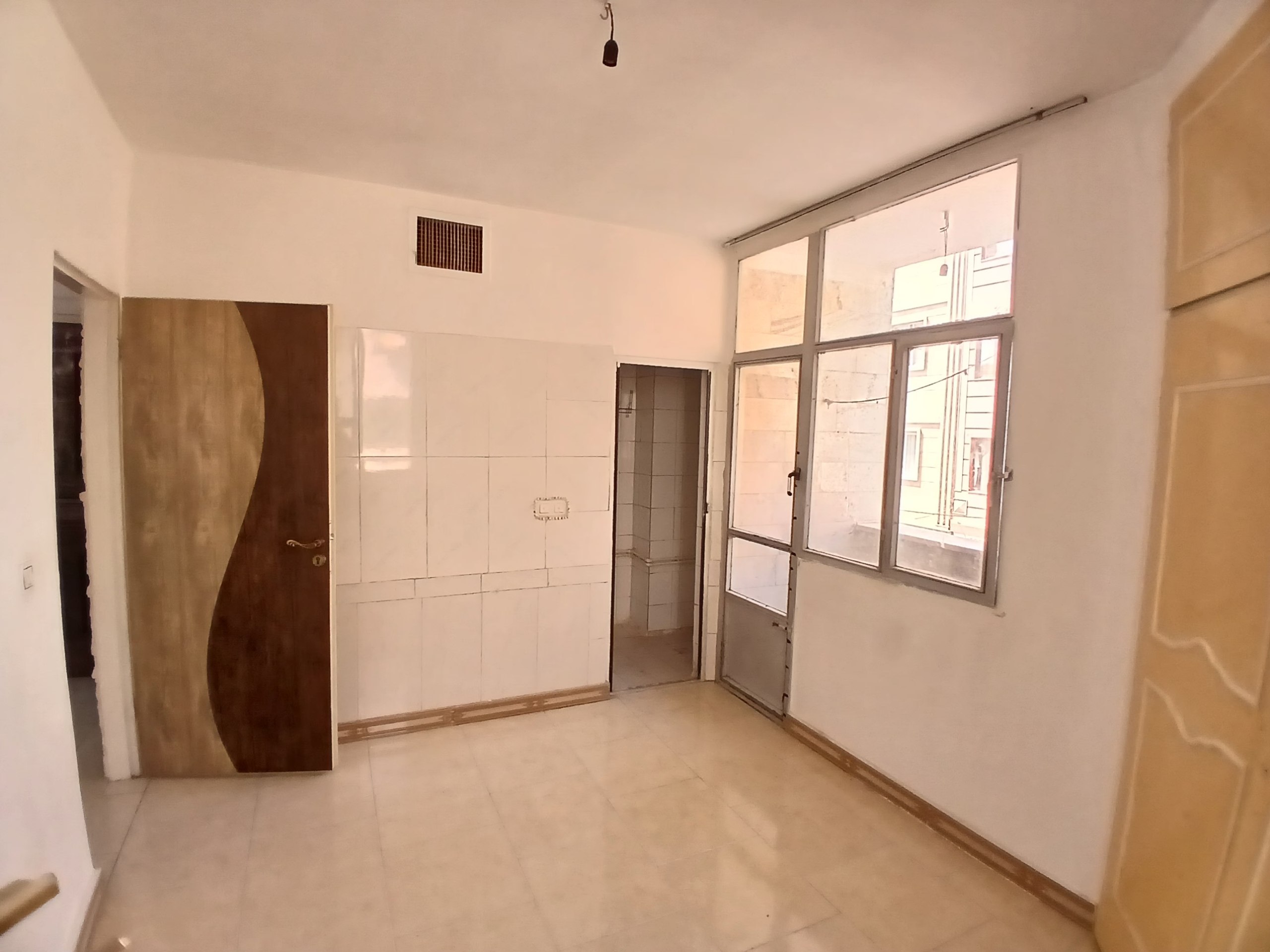 فروش آپارتمان ۶۴متری سندتکبرگ وامدار در اندیشه فاز یک — تصویر 5