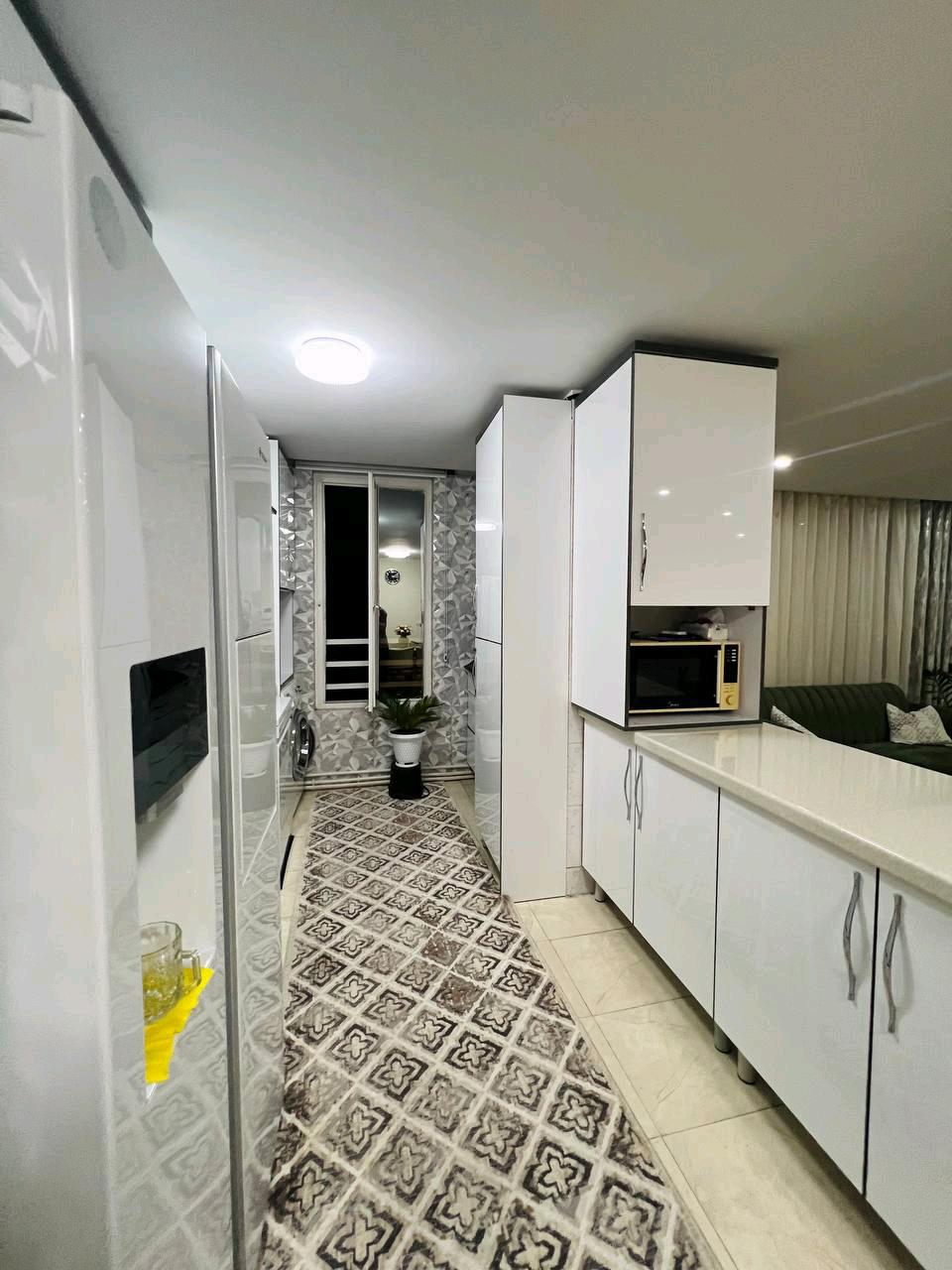 فروش آپارتمان ۹۱ متری فول امکانات با سند تکبرگ در اندیشه — تصویر 3