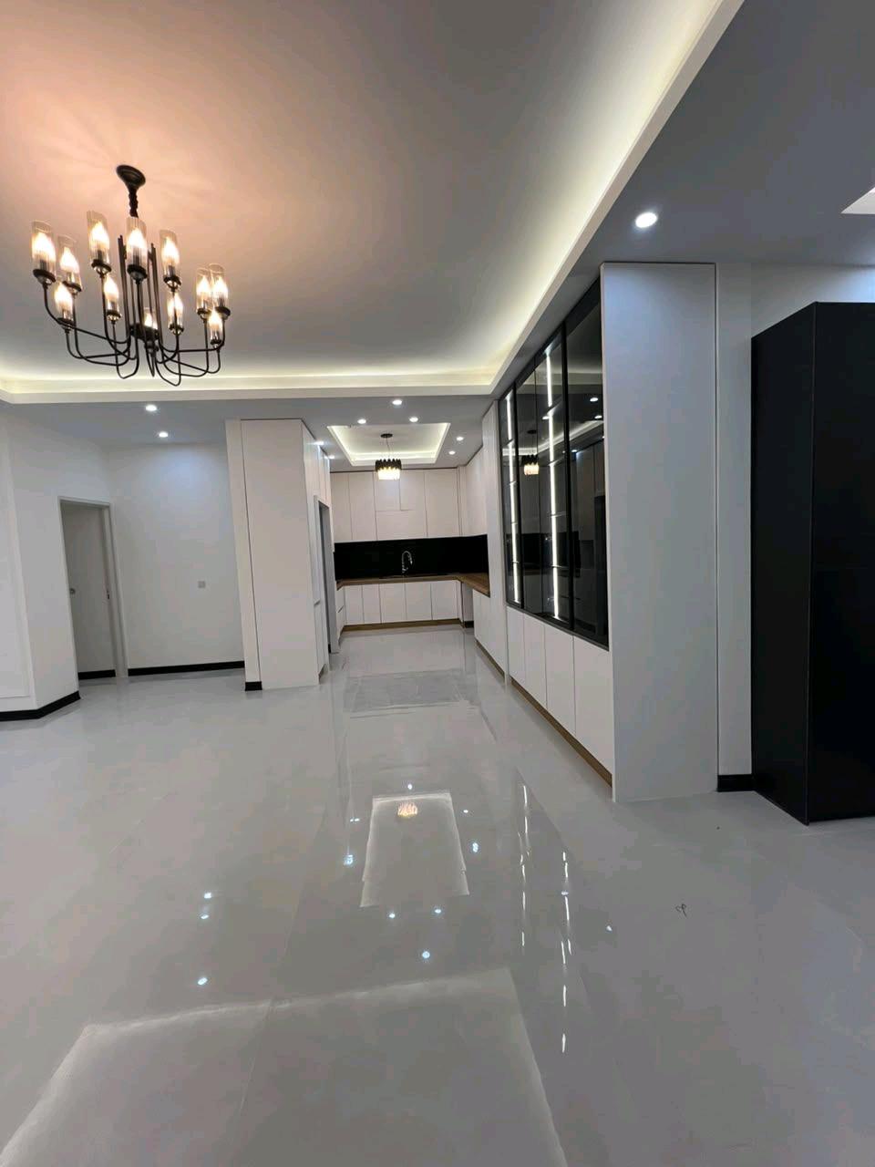 فروش واحد ۲۰۰متری فول در فاز ۳ اندیشه (شهرک صدف) — تصویر 4
