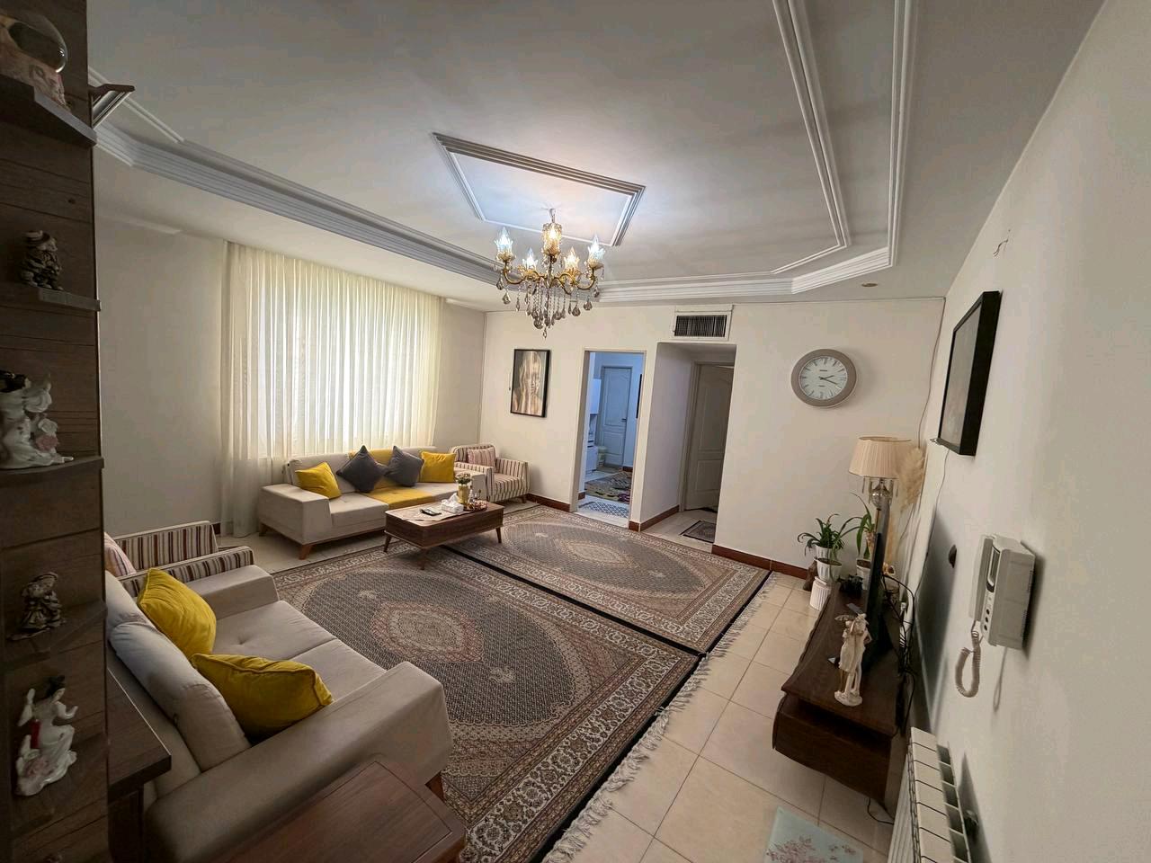 فروش آپارتمان ۶۹متری رو به نما در فاز ۱ اندیشه | پارکینگ سندی — تصویر 2